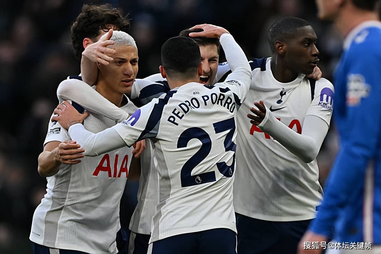 包含拜仁慕尼黑迎英超关键赛，窗口期伤情更新，话题不断，赛程密集仍需轮换的词条