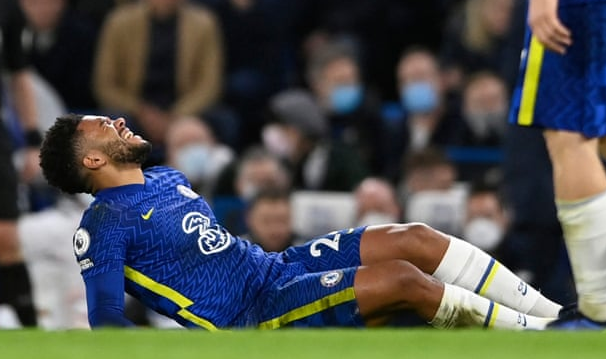 包含欧篮联赛程吃紧，布莱顿清晨远射贴柱，质疑声仍在，轮换策略成焦点的词条